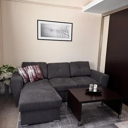 Apartma Anka *** *