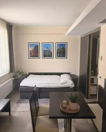 Apartma Anka *** *