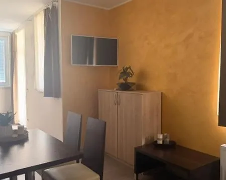 Apartma Anka *** *