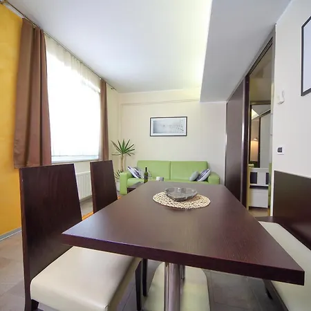 Apartma Anka ***