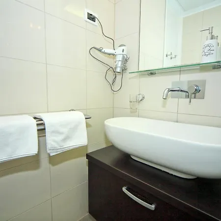 Apartma Anka ***
