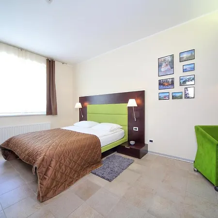 Apartma Anka *** *
