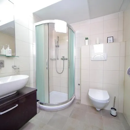 Apartma Anka *** 아파트 크라니스카고라