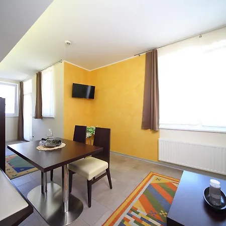 Apartma Anka ***